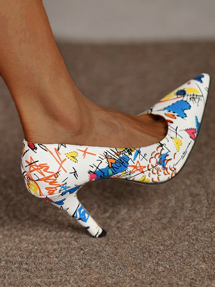 

LW Graffiti Print Pumps, White