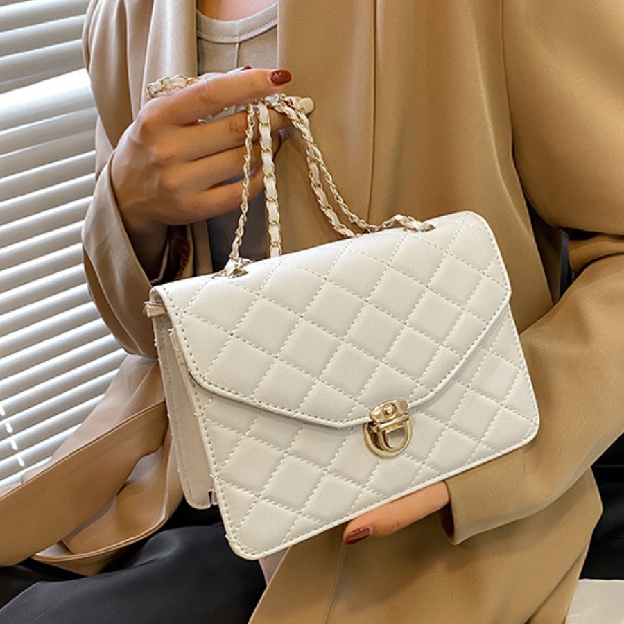 

LW PU Chains Solid Shoulder Bags, White