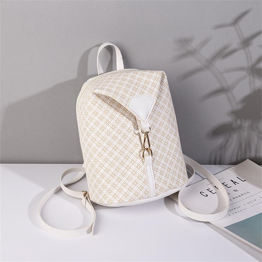 

LW Plaid Pattern Zipper Design Backpack, White