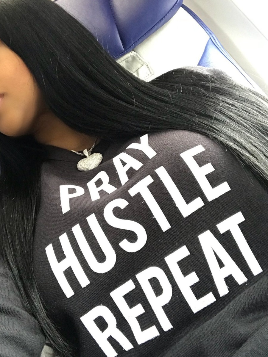 LW Letter Print Pullover Sweatshirt