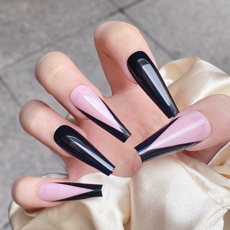 

LW 24pcs Geometric Panel Fake Nail, Black