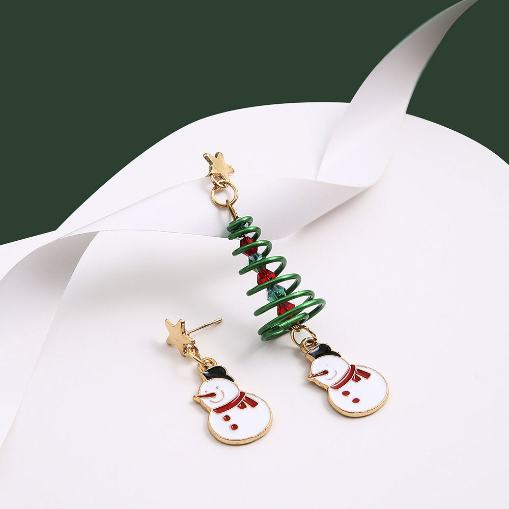 

LW Christmas Tree Earring, White
