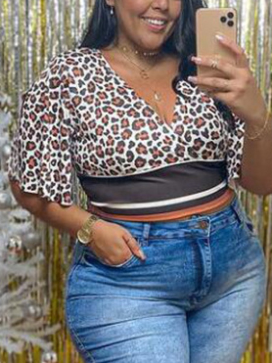 LW Plus Size V Neck Leopard Print T-shirt