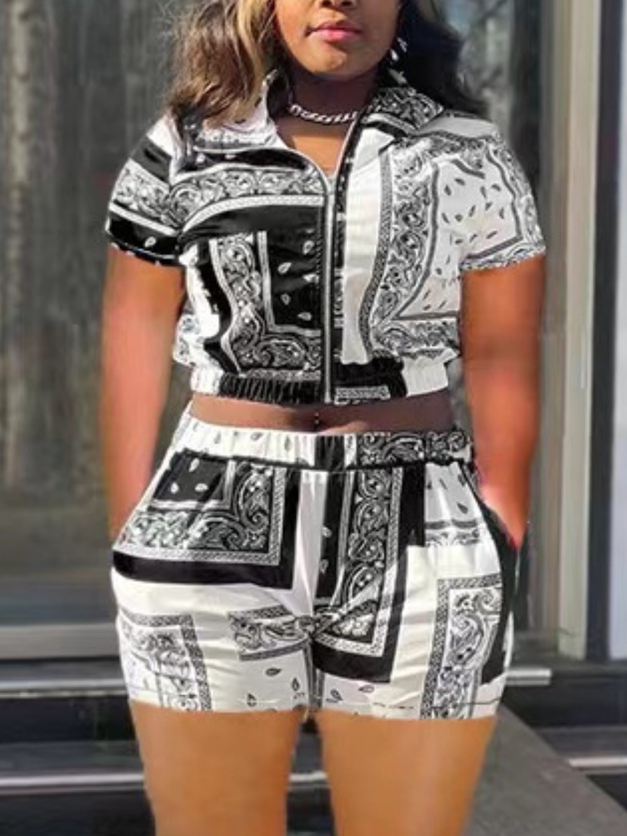 

LW Cashew Print Zipper Design Shorts Set, Black