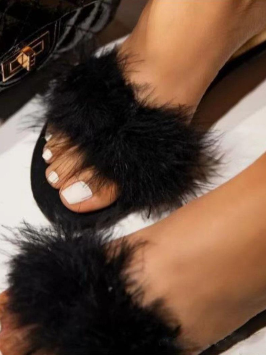 

LW SXY Round Toe Plush Slides, Black
