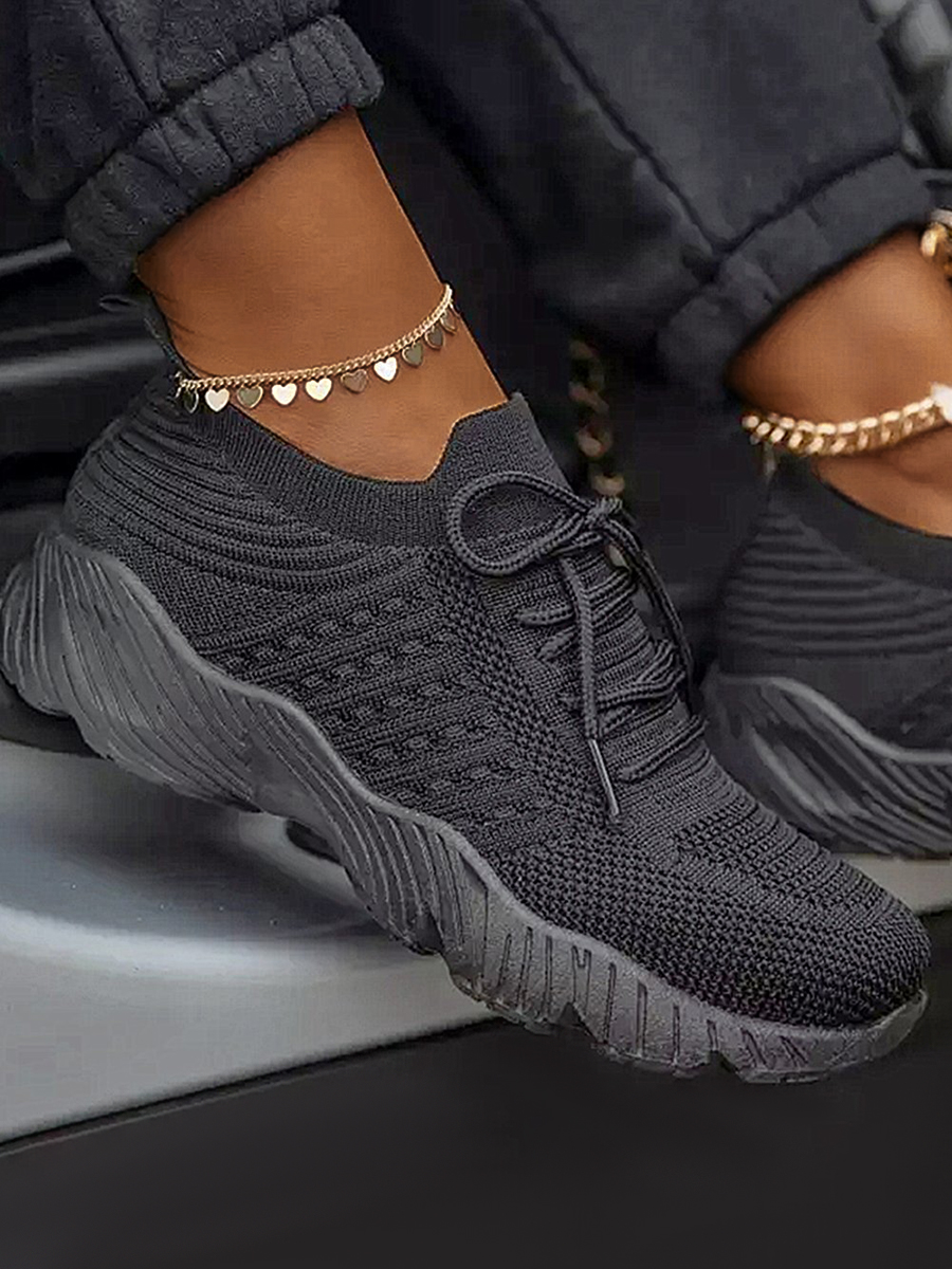 LovelyWholesale Round Toe Breathable Sneakers All Seasons Sporty Spring Summer 2024