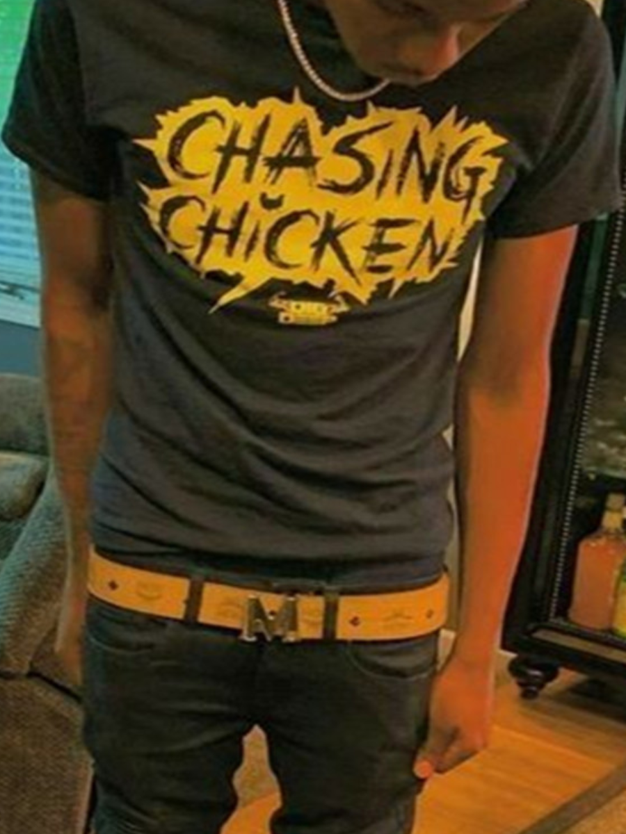 LW Men Chasing Chicken Letter Print T-shirt