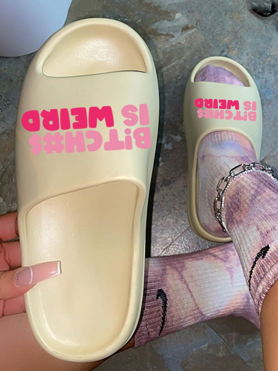 LovelyWholesale Round Toe Letter Print Slides Summer Casual Spring Summer 2024