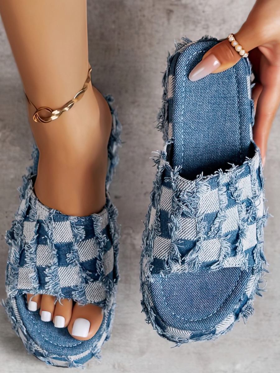 LovelyWholesale Plaid Pattern Raw Edge Slides Summer Casual Spring Summer 2024