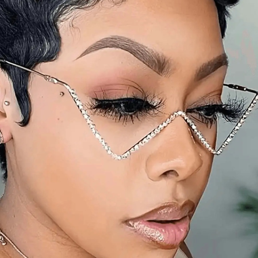 LovelyWholesale Rhinestone Decor Triangle Shaped Sunglasses All Seasons Street Rhinestone Spring Summer 2024